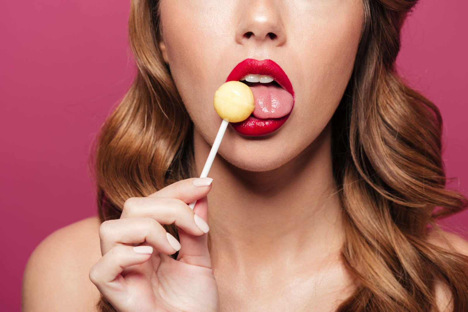 Women Giving Blowjobs: How to Give Him the Best Experience of His Life (And Enjoy It Too)