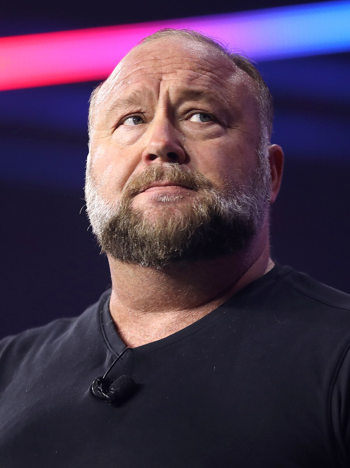 Is Alex Jones Gay? Lets Talk About the Buzz