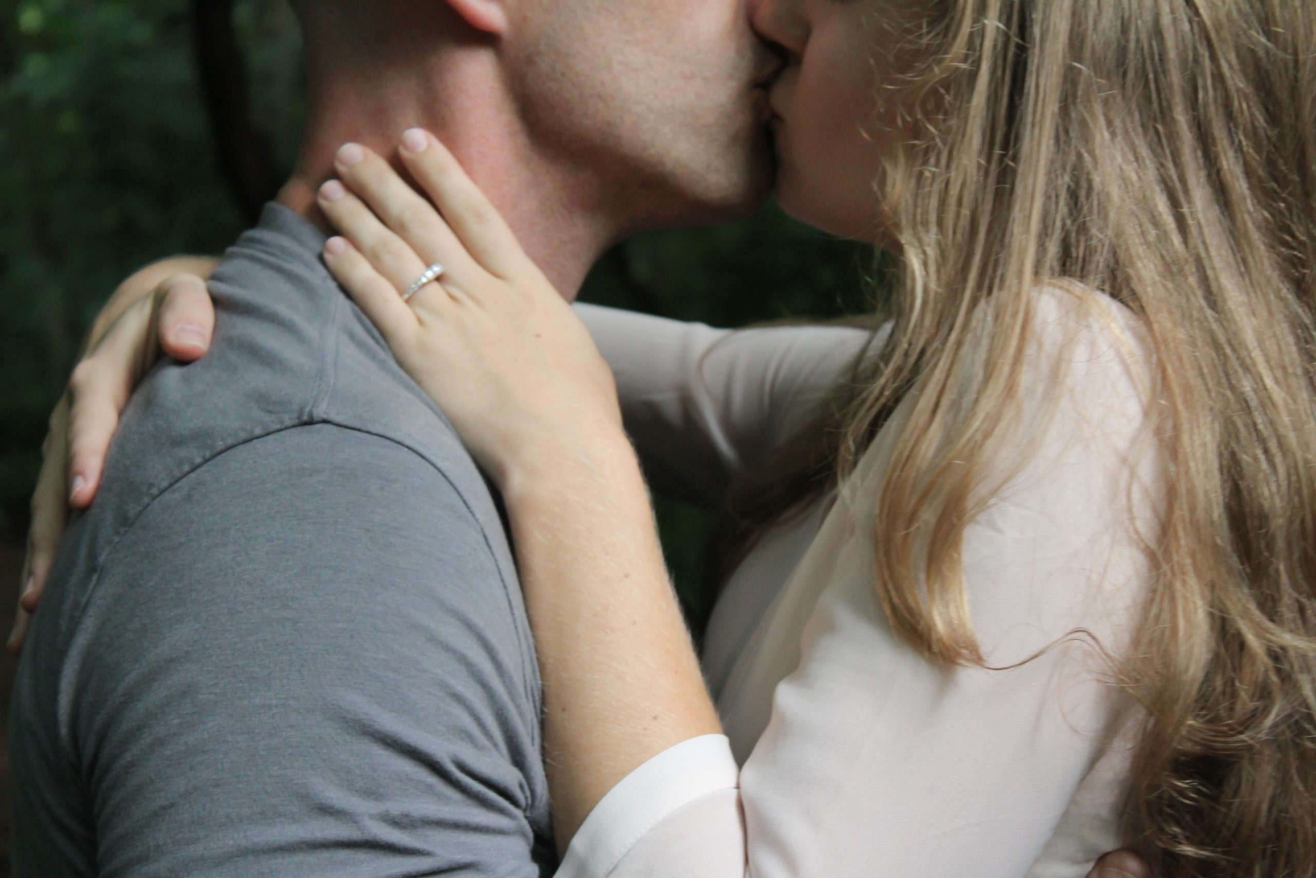 Can Gonorrhea Be Transmitted Through Kissing? Find Out the Truth