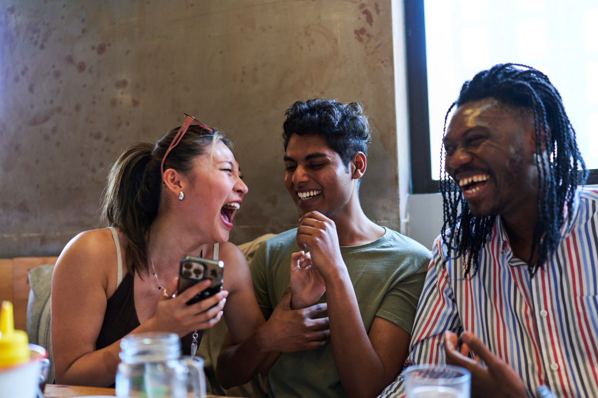 How to Play Dare Hot: Easy Rules, Fun Ideas for a Spicy Night With Friends.