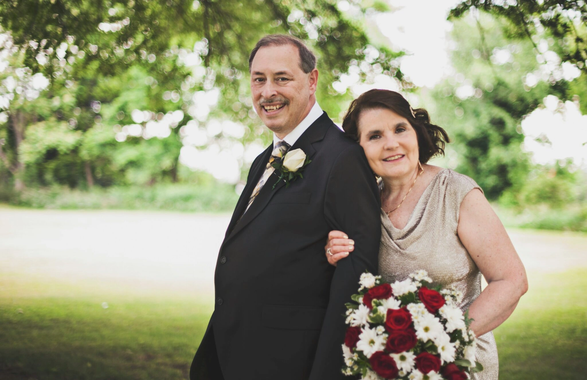 Wedding Vow Renewal Ceremony: Your Ultimate Guide to Recommitting to Forever, This Guide Will Make it Easy!
