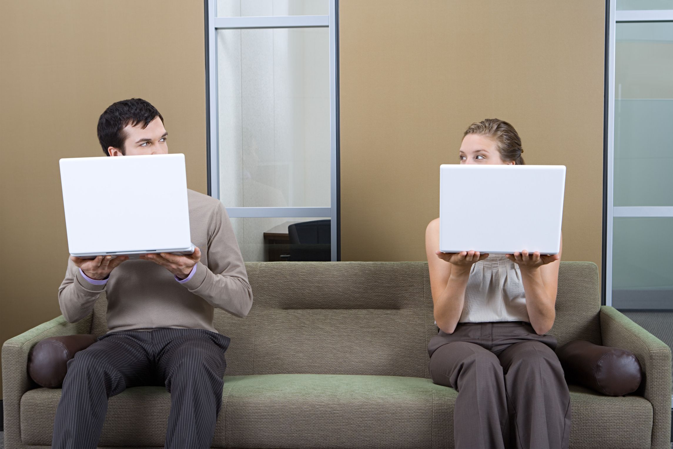 Can You Fall in Love Online? Is it possible to fall in love by internet communication only?