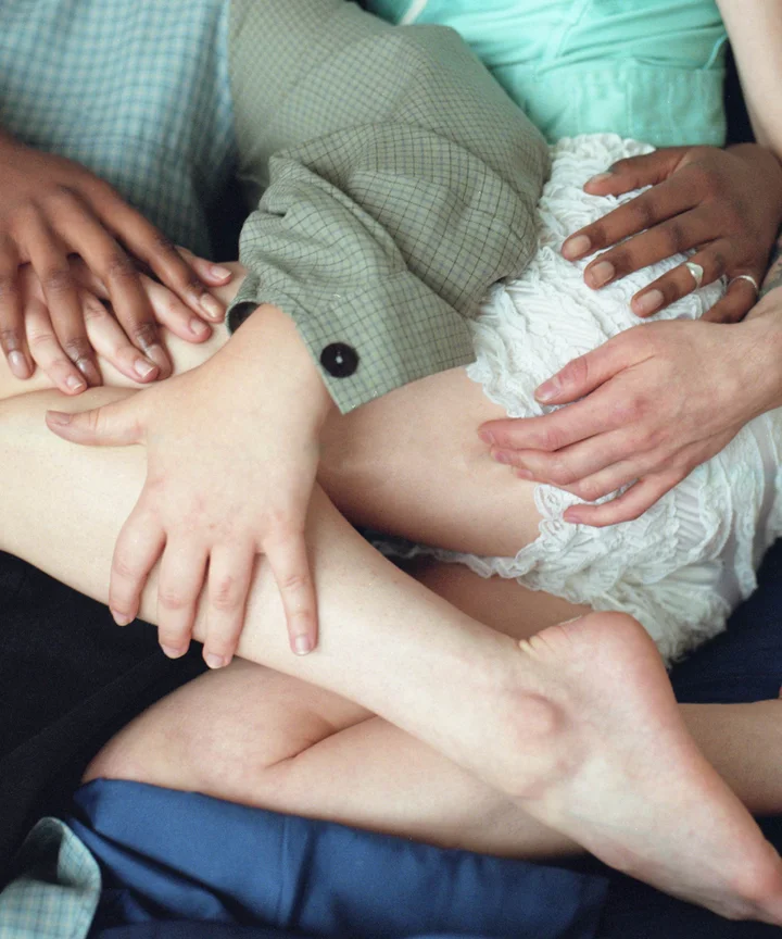 How to Have a Sexy Threesomes: Tips and Tricks for an Unforgettable Night