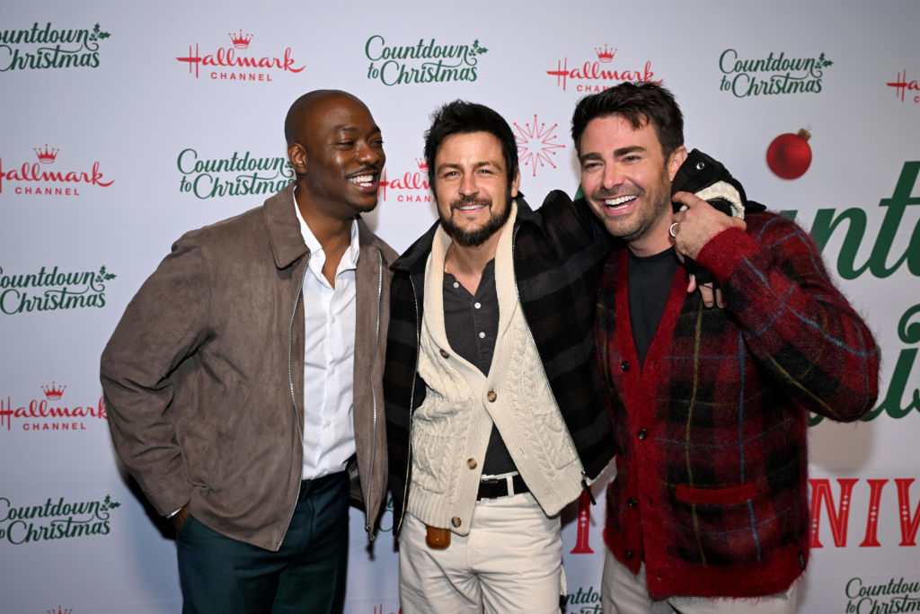 Whos in the groomsmen hallmark cast? See the full list of actors!