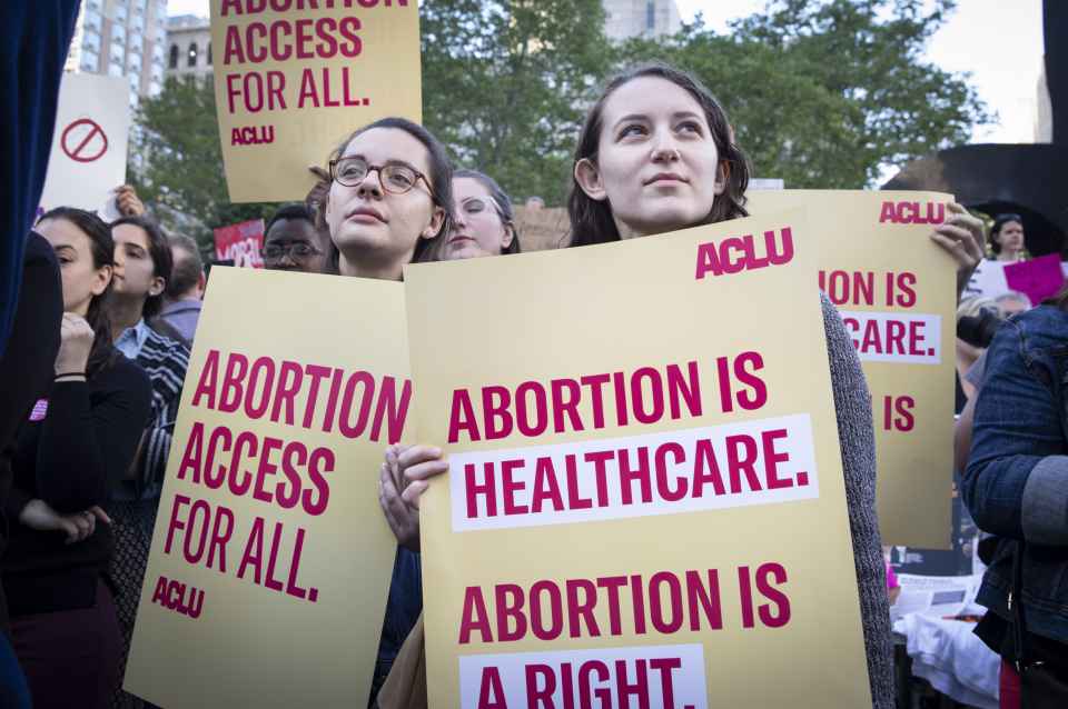 Need to know where in Orange County can someone get an abortion? Access support resources and find clinic locations easily.