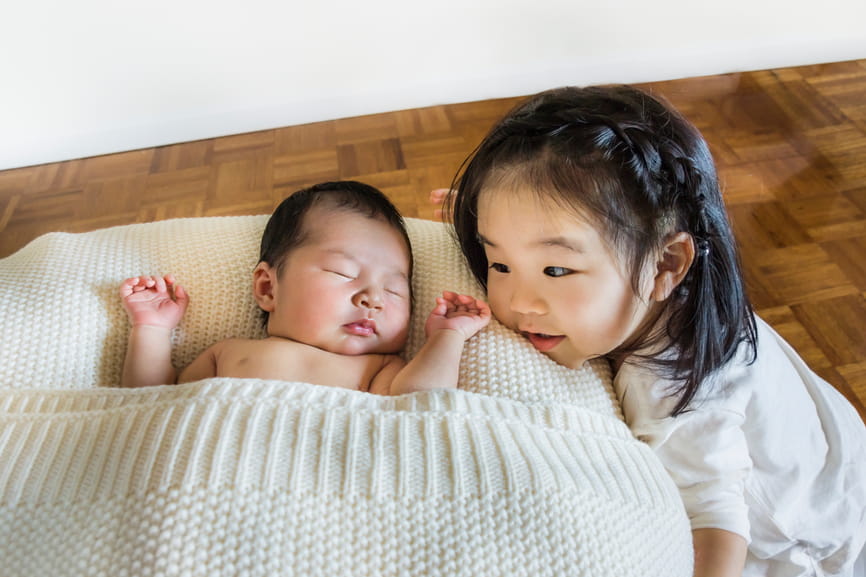 Growing Up: Older Sisters Guide to Little Brother Life