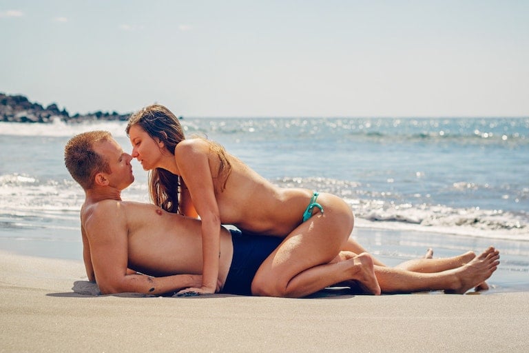 Naked First Date: What you need to know before you try it.