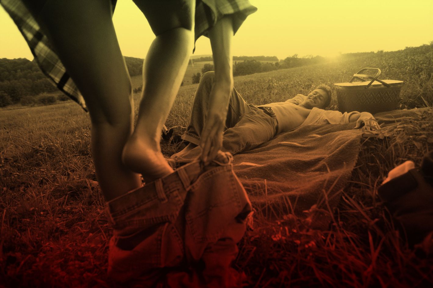 Women Having Sex Outdoors: Privacy & Safety Guide