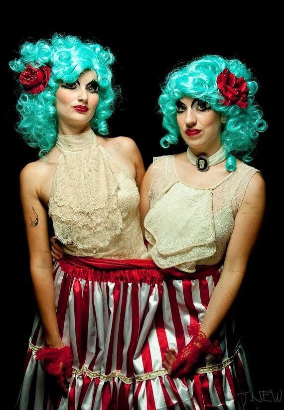Where can I buy a great conjoined twins costume? (Discover awesome online shops and local stores!)