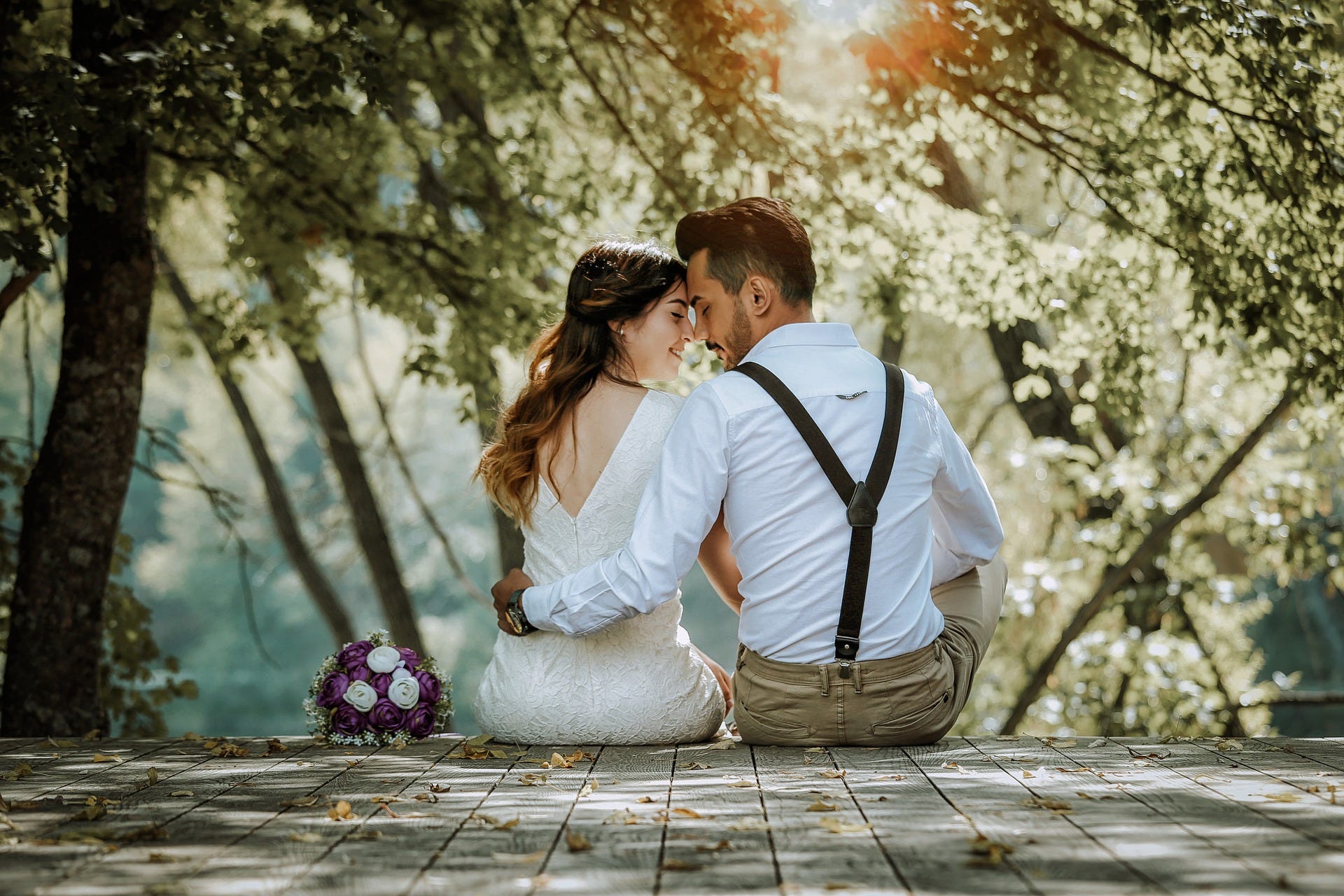 What makes the very best looking couples so attractive? We explore the secrets behind their undeniable charm.