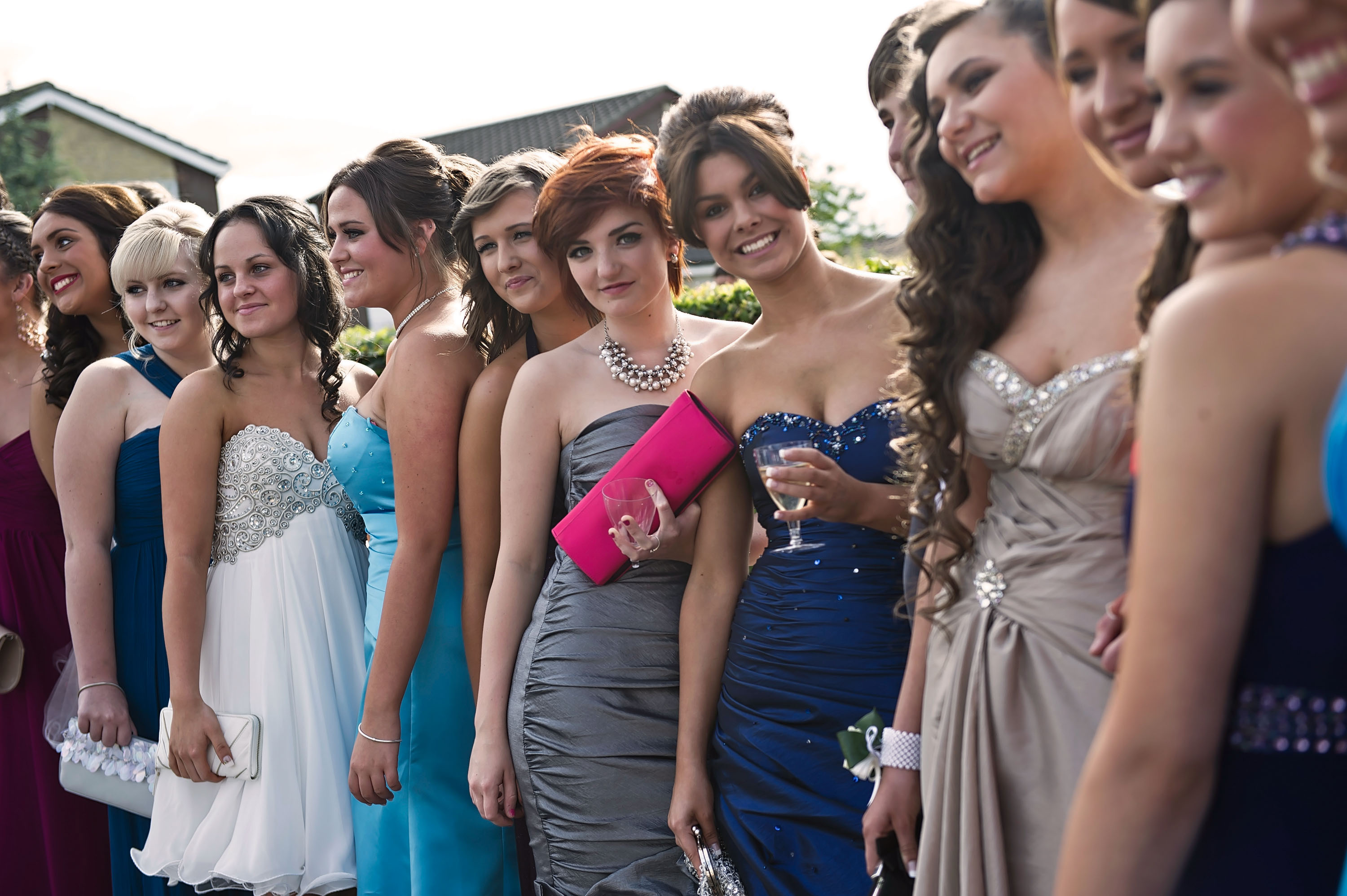 Going to prom no date? Here are some great tips to still have an absolutely amazing night.