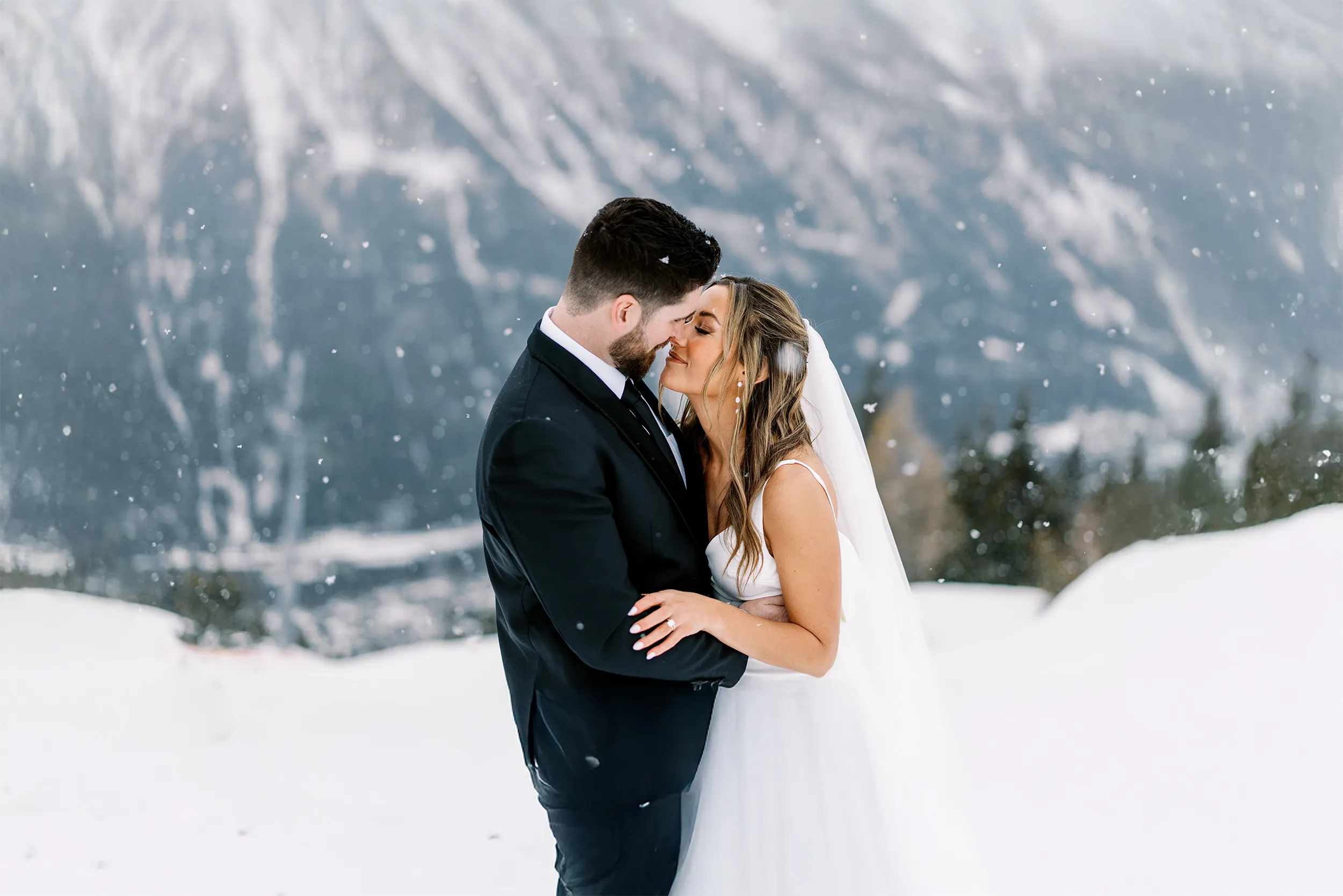 What makes the very best looking couples so attractive? We explore the secrets behind their undeniable charm.