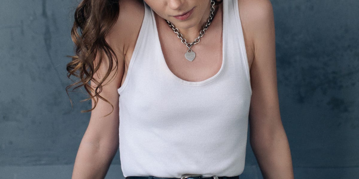 What causes erect nips unexpectedly? Learn about the simple science and various reasons now.