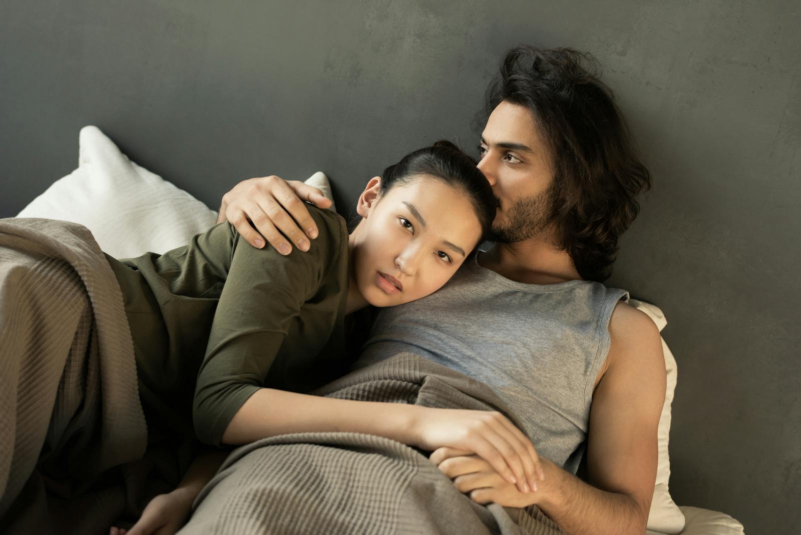 Tips for a Cancer Man and Leo Woman: How Can These Two Signs Understand Each Other Better and Avoid Common Fights?