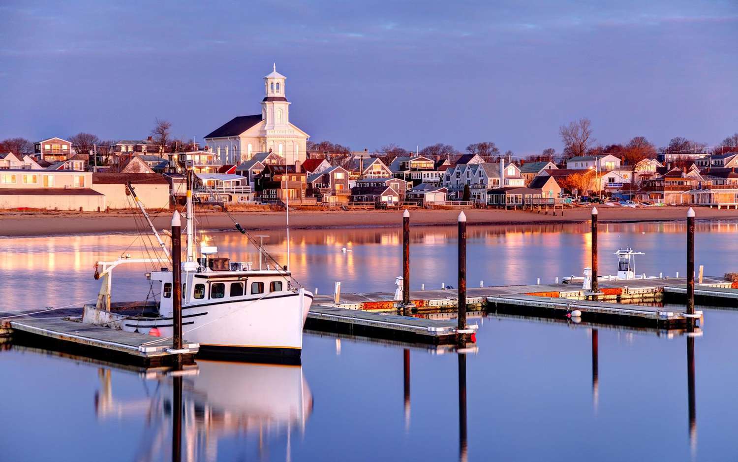How to go from Hyannis to Chatham? Here are the simplest ways for your easy trip.