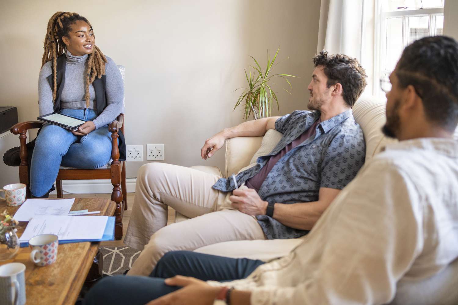 My husband and I dont get along: Need expert help? When to consider couples therapy.