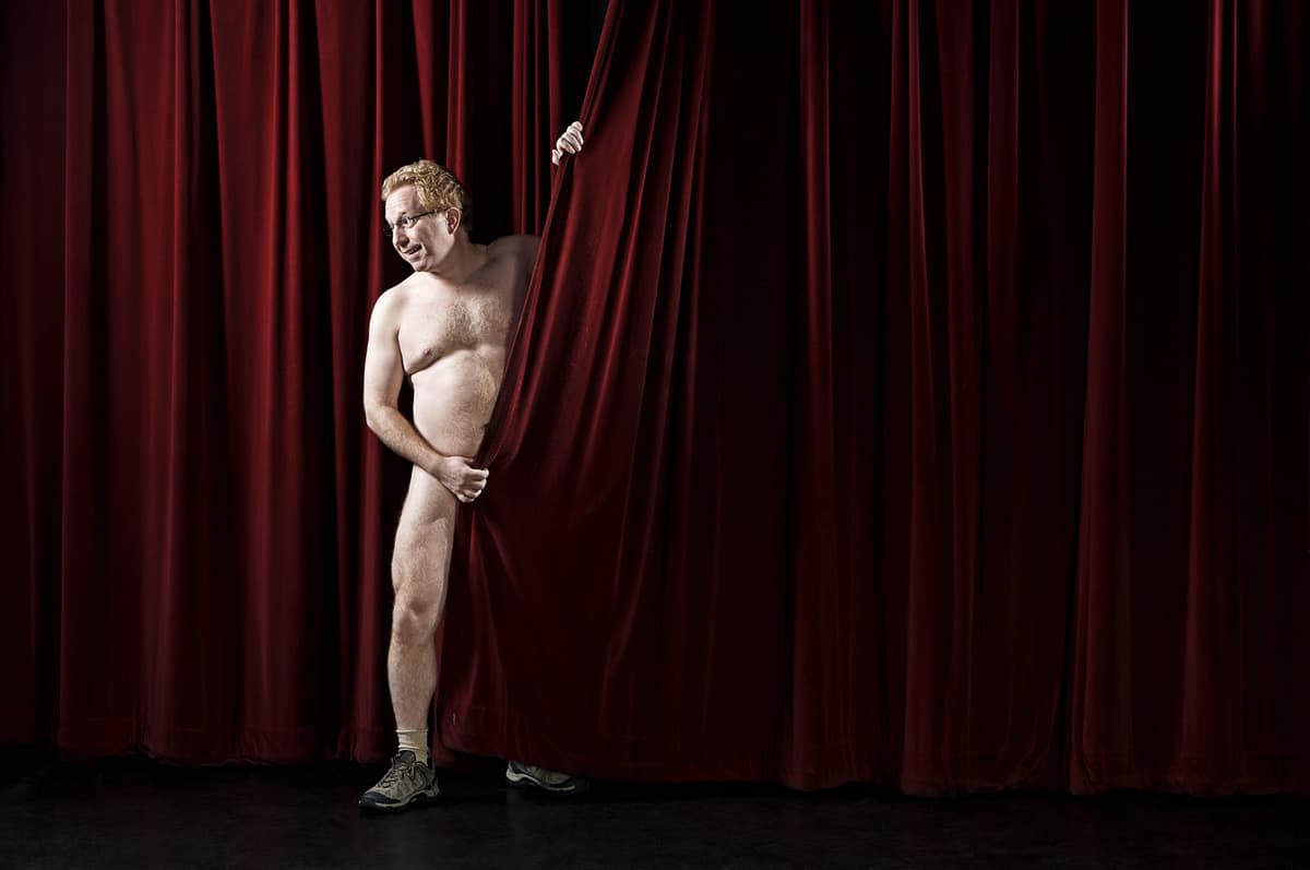 How Nude Comedys Work? Simple Guide to This Comedy Style