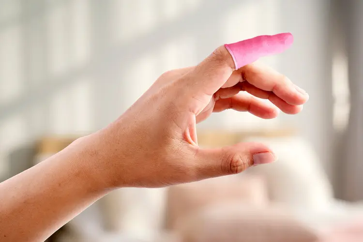Is fingering from the back safe? Avoid these 3 big mistakes!