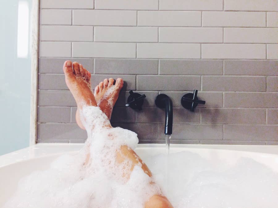 Is Fingering in Shower Better Than Sex? Compare These Fun Ideas