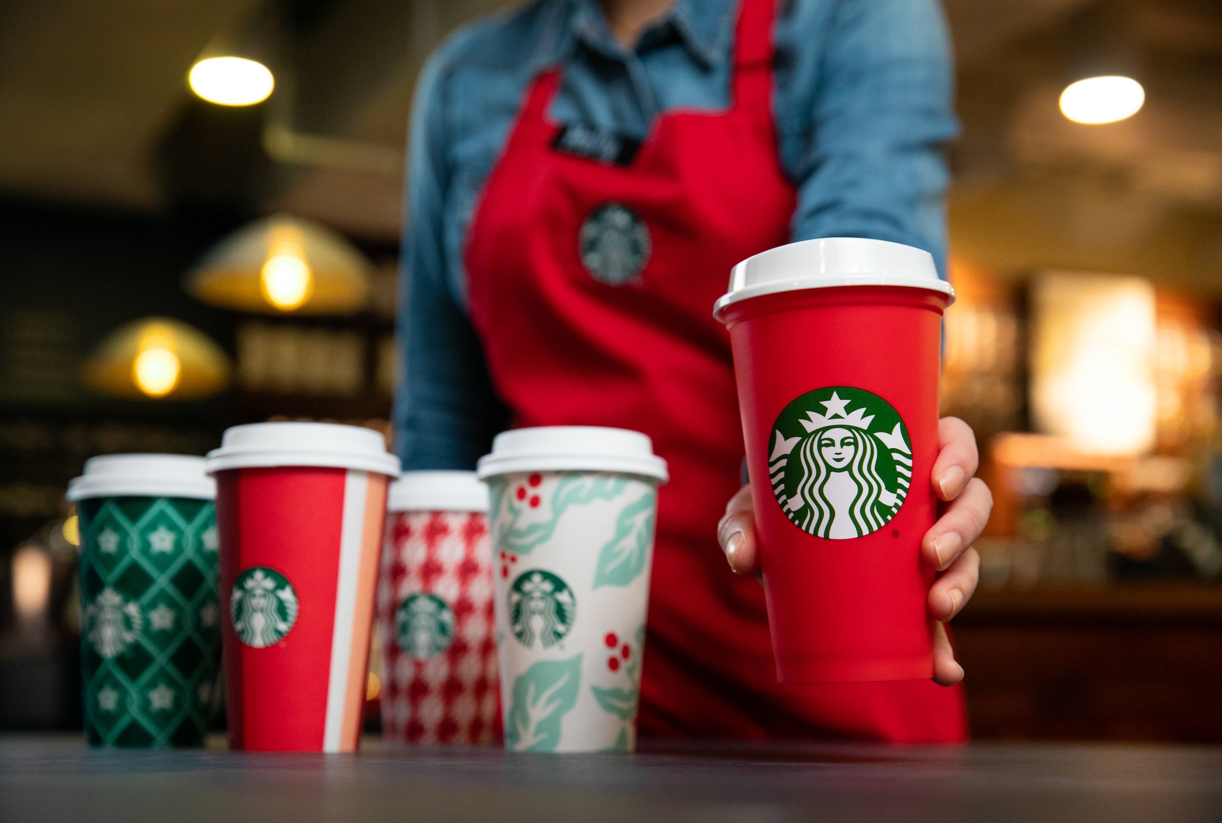 Why Starbucks cup poop gif trending search the holiday hole story