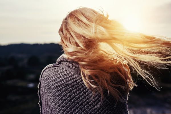 Blonde hair in the winter tips avoid damage for healthy locks!