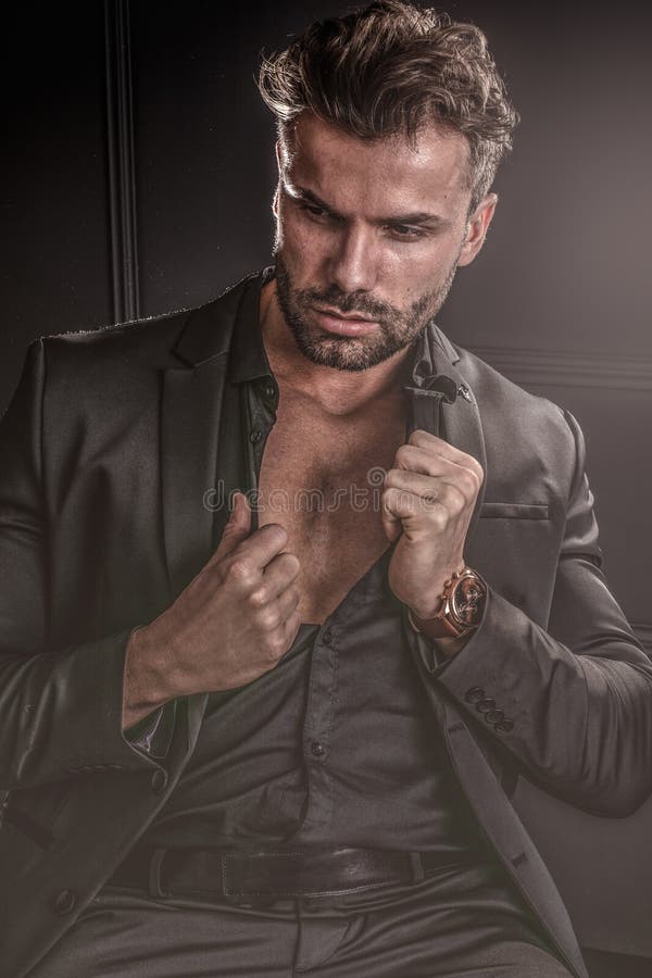 Best Sexy Pic of Man Online | Top Sites for Male Images Search